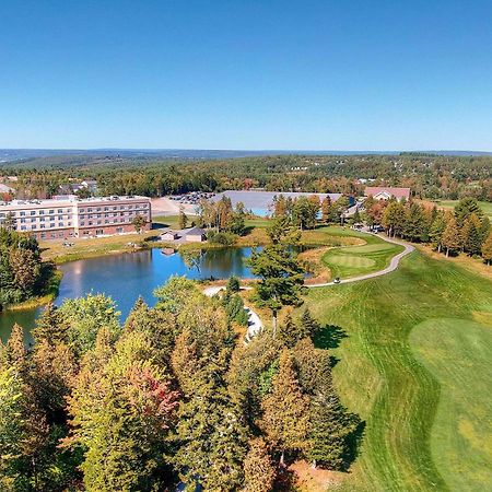 Radisson Kingswood Hotel & Suites, Frédéricton Extérieur photo