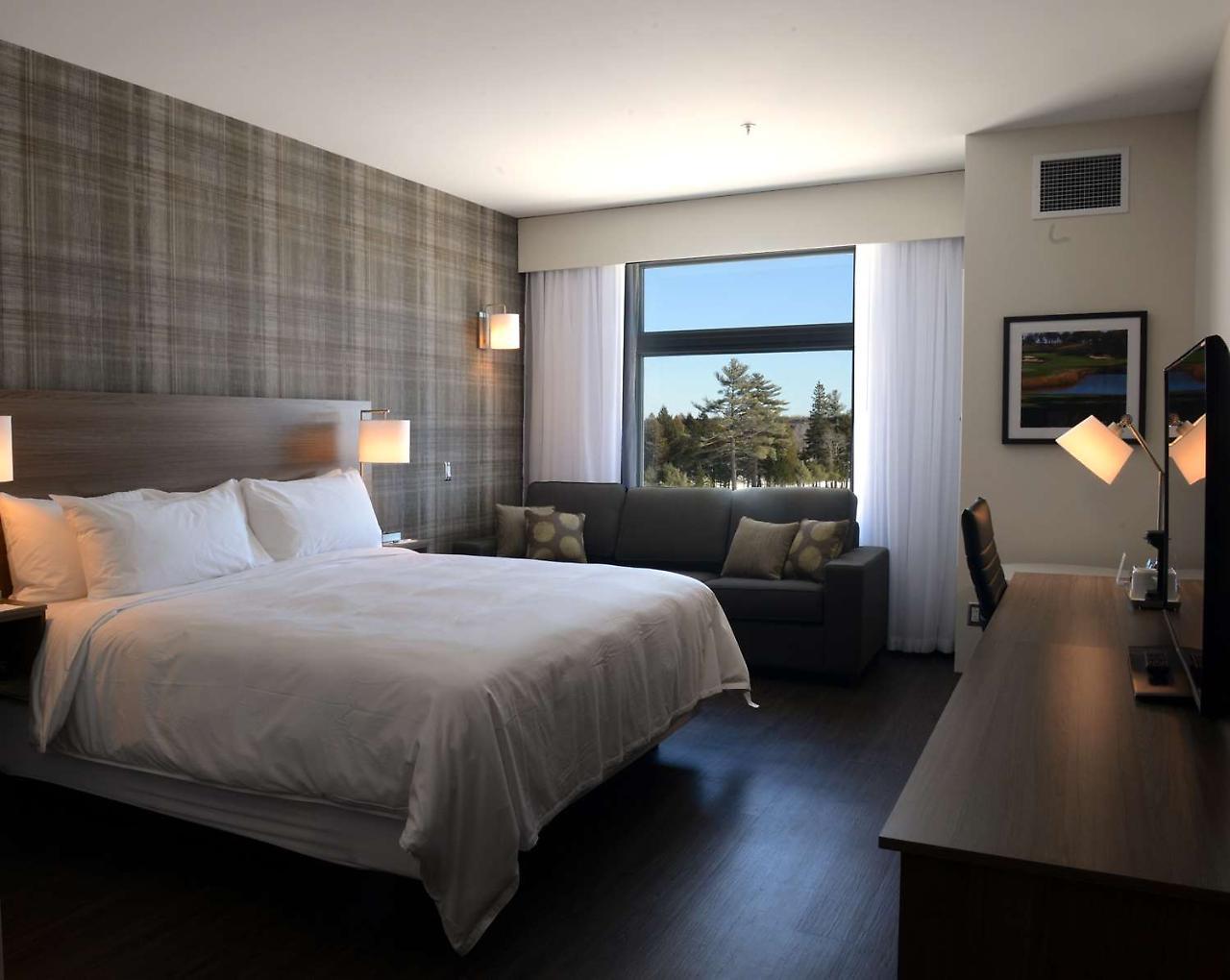 Radisson Kingswood Hotel & Suites, Frédéricton Extérieur photo