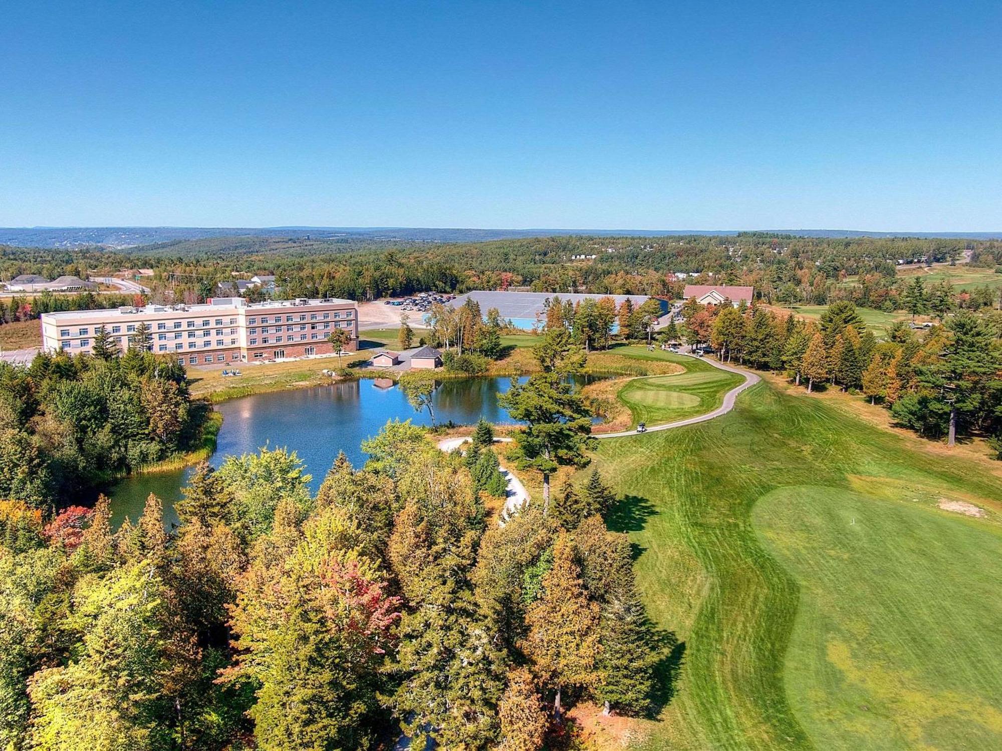 Radisson Kingswood Hotel & Suites, Frédéricton Extérieur photo